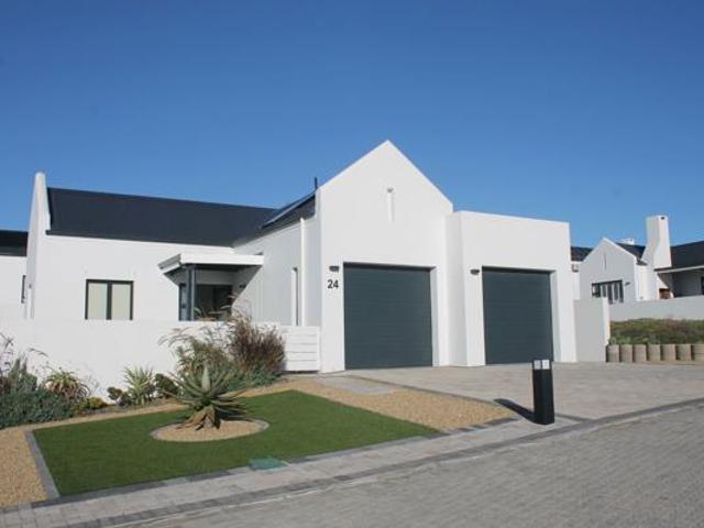 2 Bedroom House in Langebaan Central