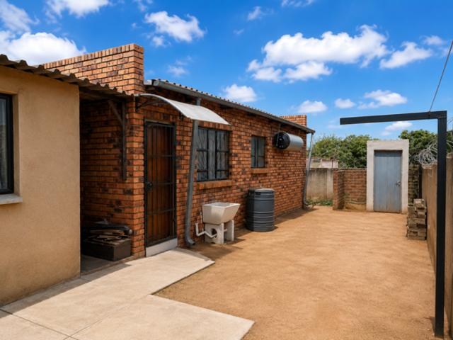 2 Bedroom House in Letlhabile