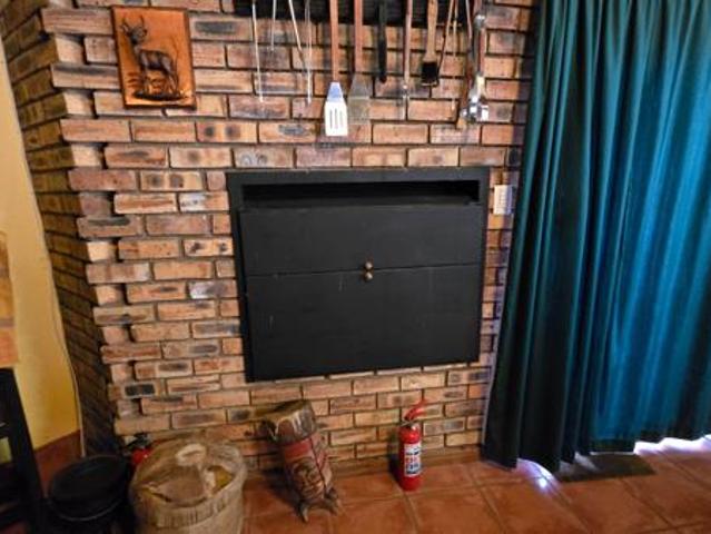 2 Bedroom House in Leeupoort