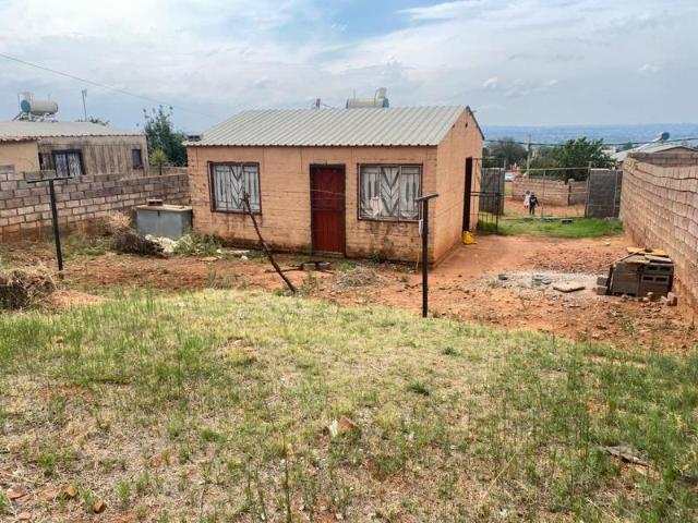 2 Bedroom House in Lehae
