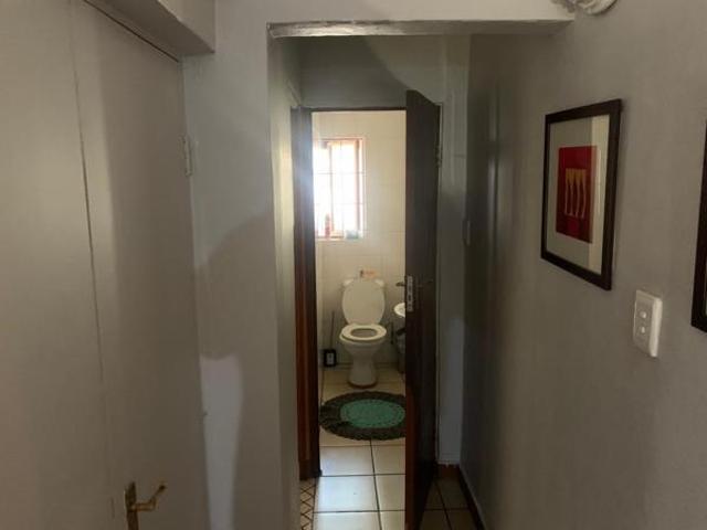2 Bedroom House in Lynnwood Glen