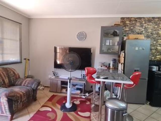 2 Bedroom House in Motherwell