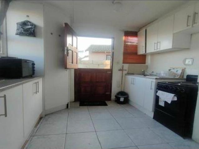 2 Bedroom House in Motherwell