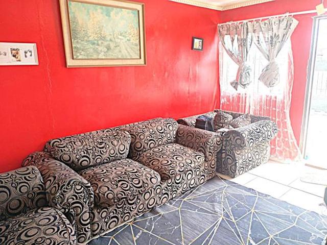 2 Bedroom House in Motherwell