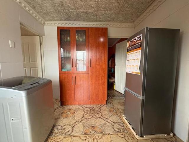 2 Bedroom House in Motherwell