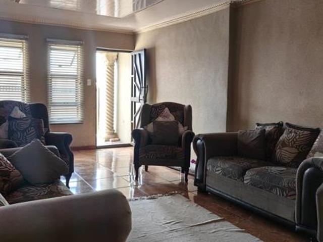 2 Bedroom House in Motherwell