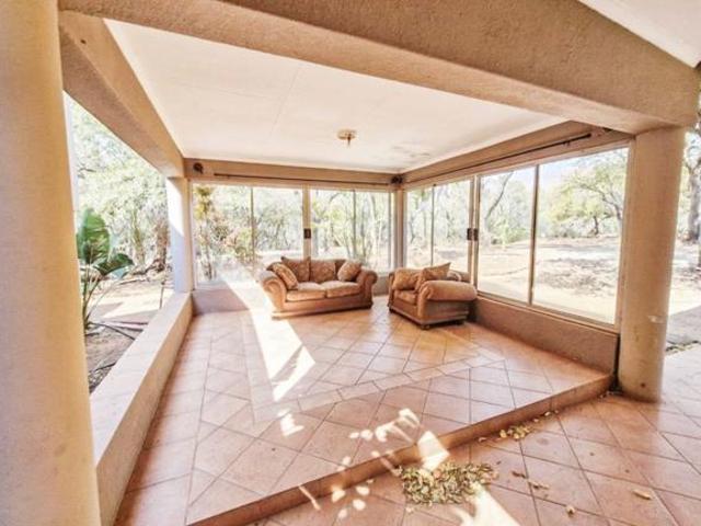 2 Bedroom House in Mount Amanzi
