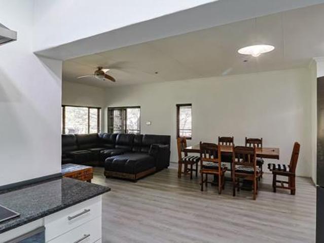2 Bedroom House in Mount Amanzi