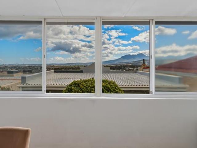2 Bedroom House in Mountainside