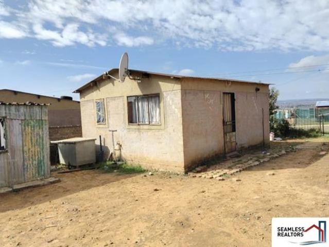 2 Bedroom House in Mohlakeng