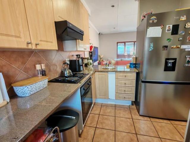 2 Bedroom House in Monavoni