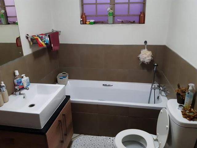 2 Bedroom House in Monavoni