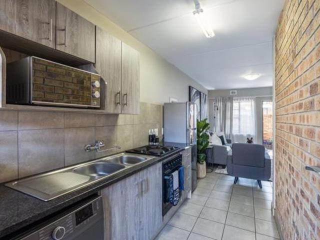 2 Bedroom House in Monavoni
