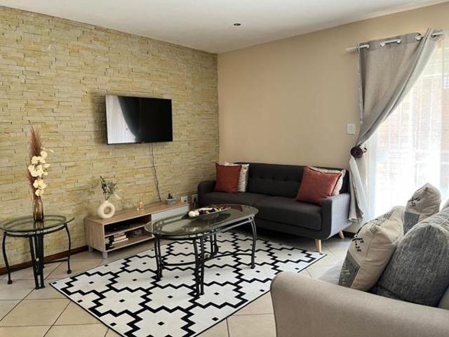 2 Bedroom House in Monavoni