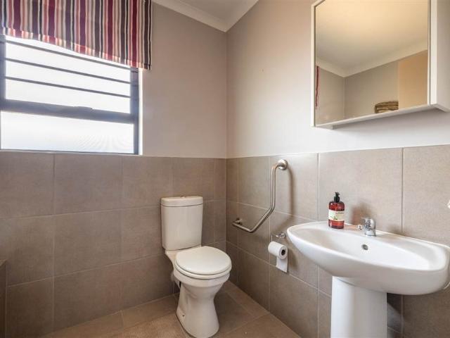 2 Bedroom House in Montana Tuine