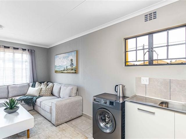 2 Bedroom House in Montana Park