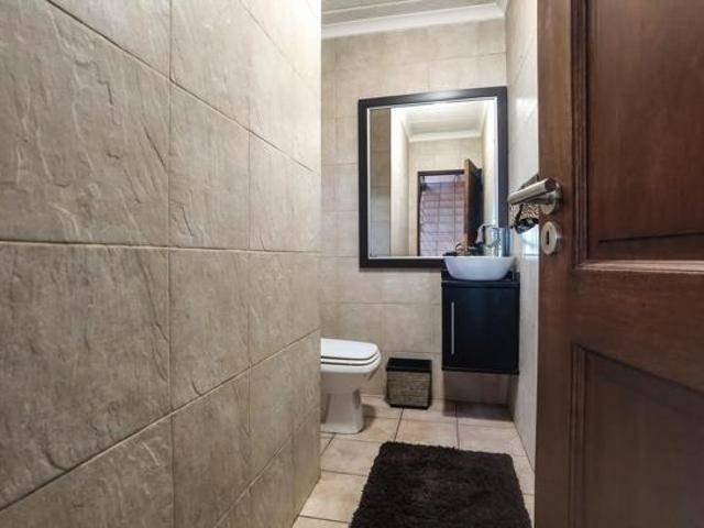 2 Bedroom House in Mooinooi