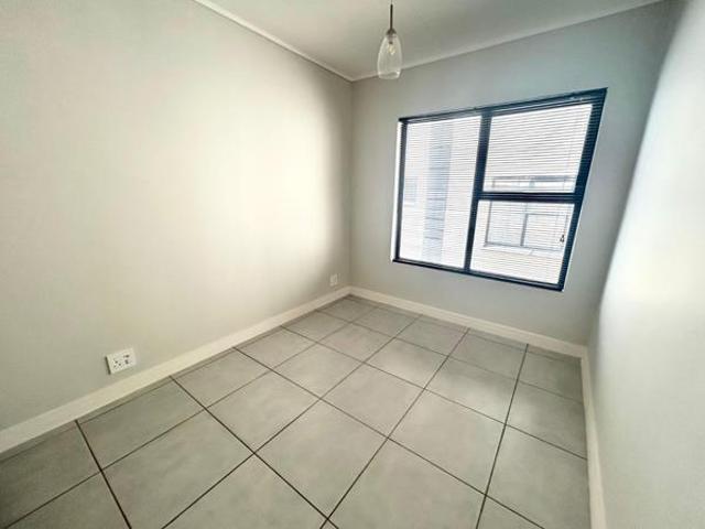 2 Bedroom House in Mooikloof Equestrian Estate