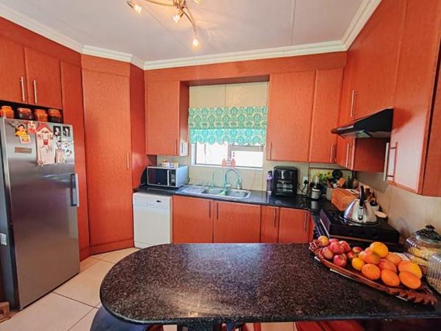 2 Bedroom House in Mooivallei Park