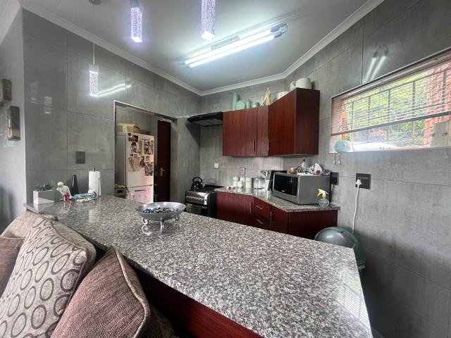 2 Bedroom House in Moreleta Park