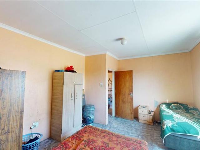 2 Bedroom House in Morning Glory
