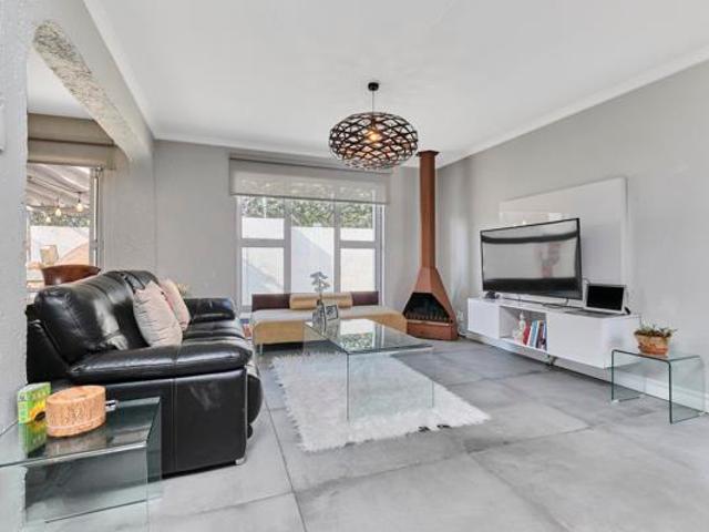 2 Bedroom House in Morningside