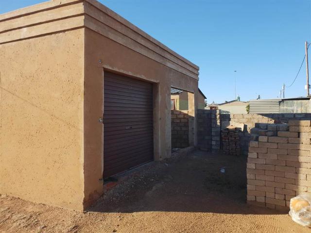 2 Bedroom House in Mabopane
