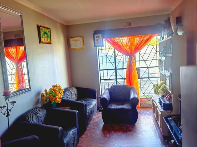 2 Bedroom House in Macassar
