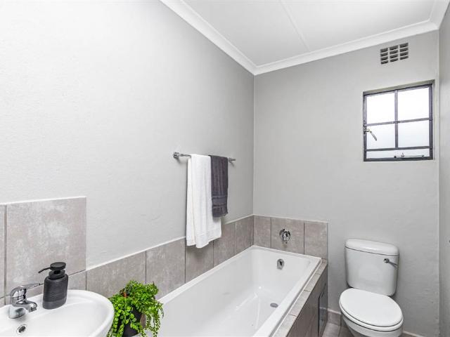 2 Bedroom House in Mamelodi Sun Valley