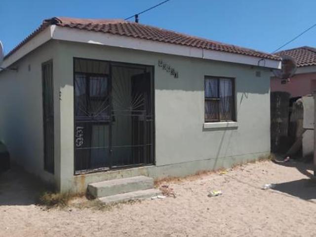 2 Bedroom House in Mandela Park