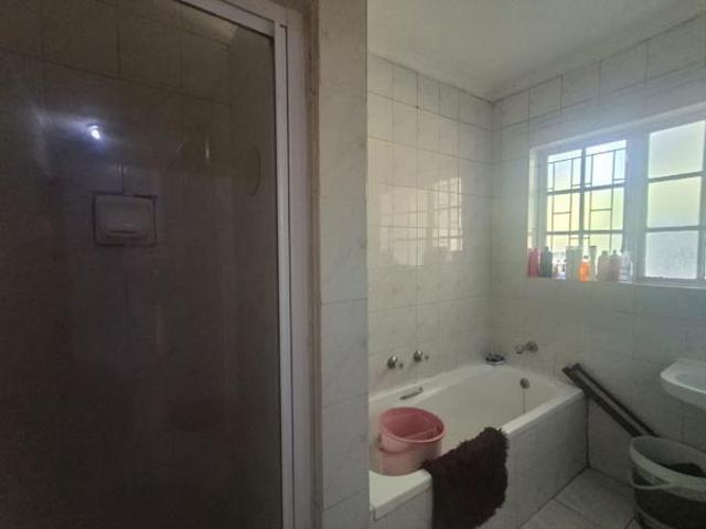 2 Bedroom House in Meer En See