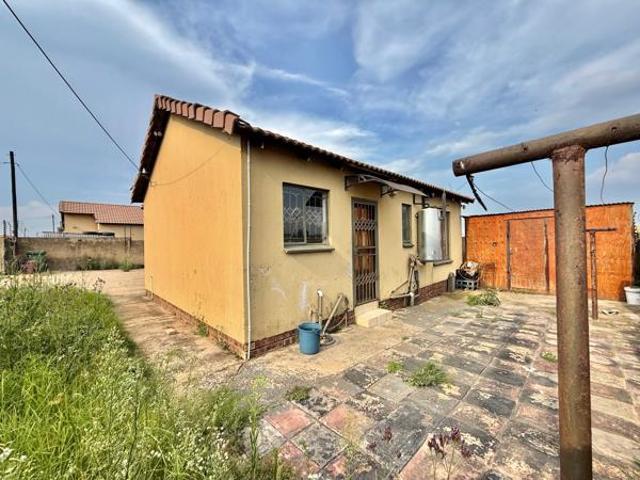2 Bedroom House in Middelburg Central