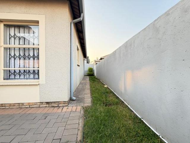 2 Bedroom House in Midfield Estate