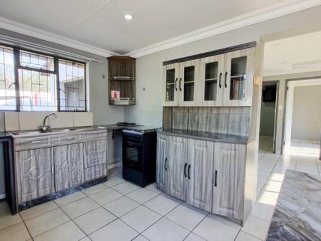 2 Bedroom House in Mineralia
