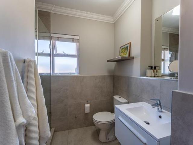 2 Bedroom Townhouse in Nooitgedacht Village
