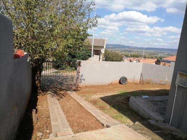 2 Bedroom House in Naturena