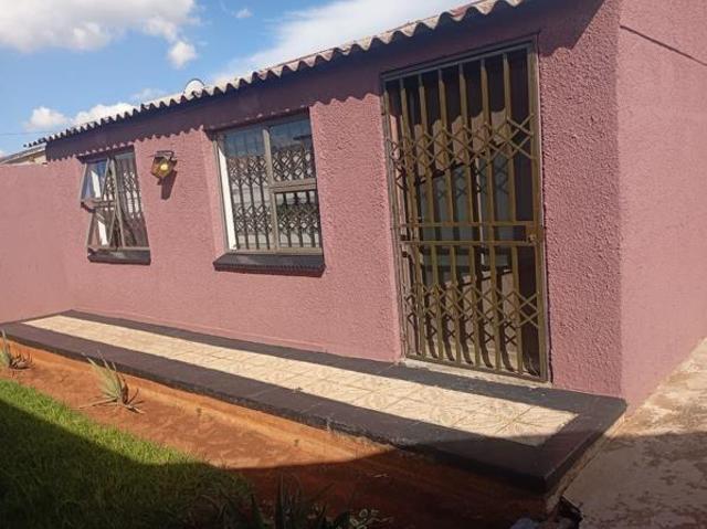 2 Bedroom House in Naledi