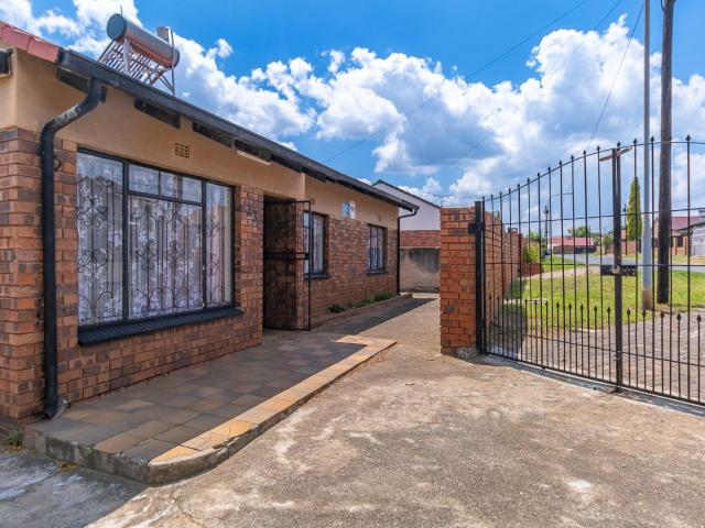 2 Bedroom House in Newclare