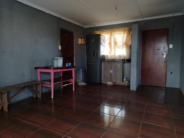 2 Bedroom House in Soweto on Sea