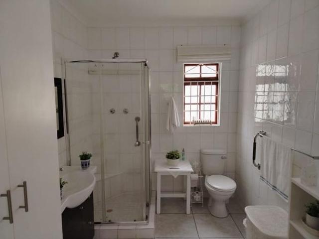 2 Bedroom House in Somerset East