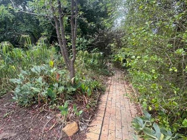 2 Bedroom House in Somerset West Central