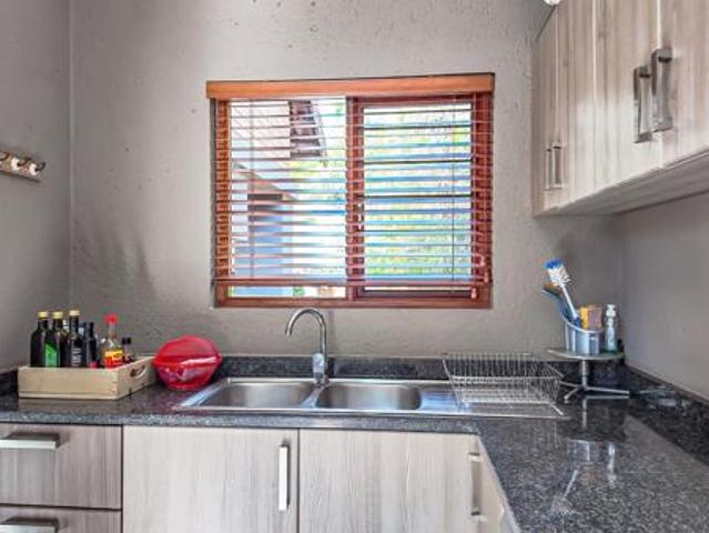 2 Bedroom House in Sonheuwel