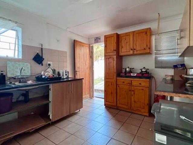 2 Bedroom House in Sonheuwel