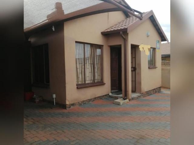 2 Bedroom House in Soshanguve East