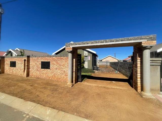2 Bedroom House in Savanna City