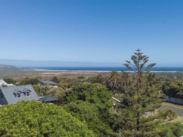 2 Bedroom House in San Michel