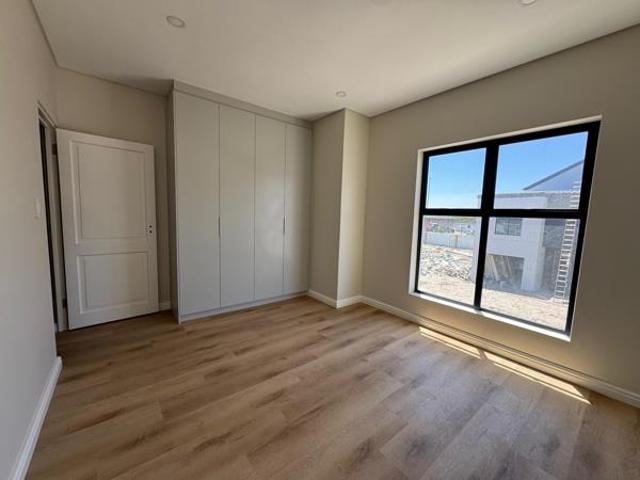 2 Bedroom House in Sandown