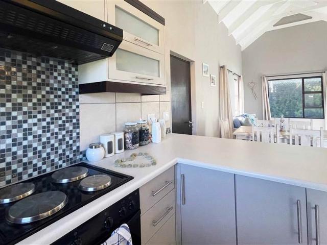 2 Bedroom House in Sandbaai
