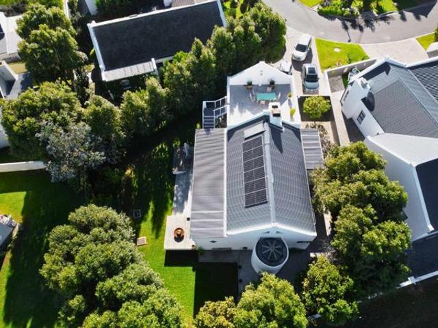 2 Bedroom House in Sandbaai
