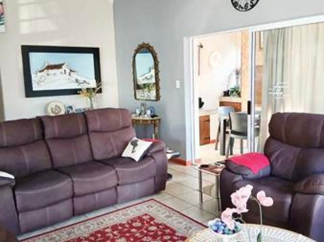 2 Bedroom House in Sandbaai